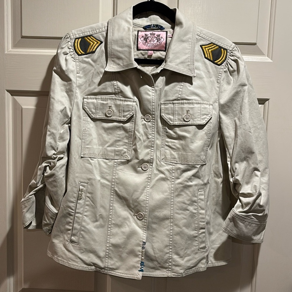 Juicy Military beige cotton blazer size XL so cute on.(e16)